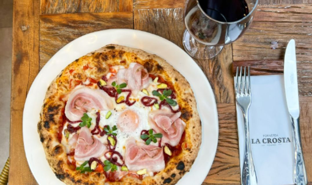 Pizza portuguesa ganha uma nova versão no La Crosta
